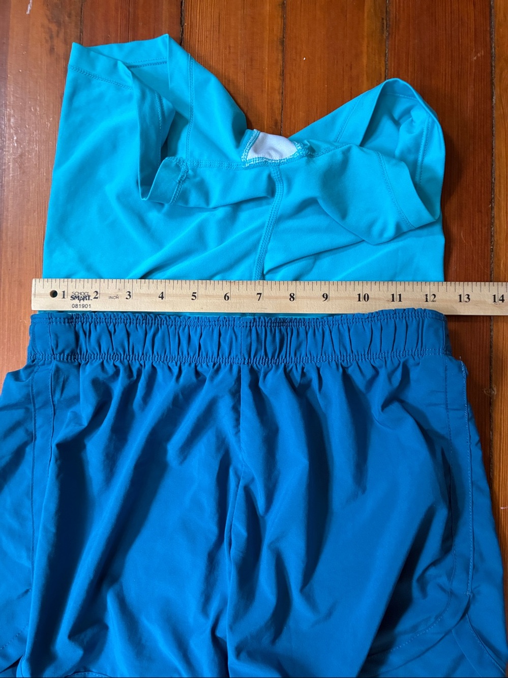 Nike shorts women’s size S dri-fit *sale* 2/$20 pants/shorts! - Picture 4 of 7